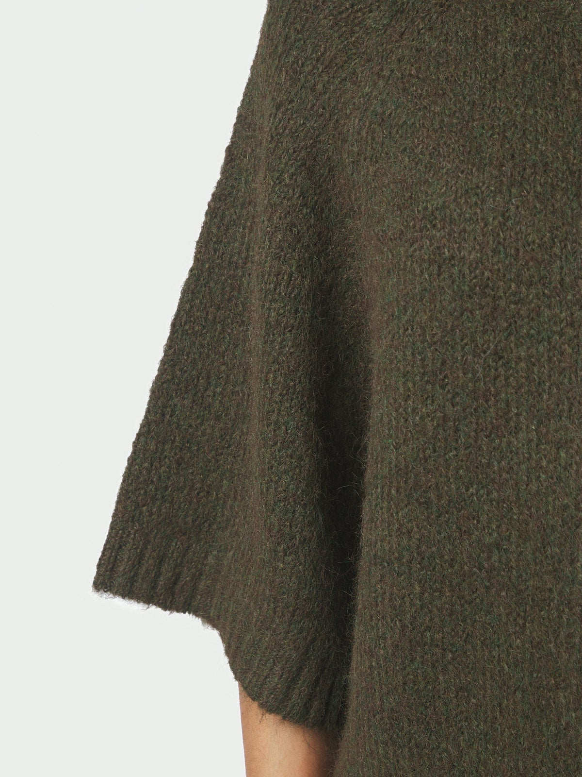 Benuta Fluffy Knit Cardigan Army Neo Noir