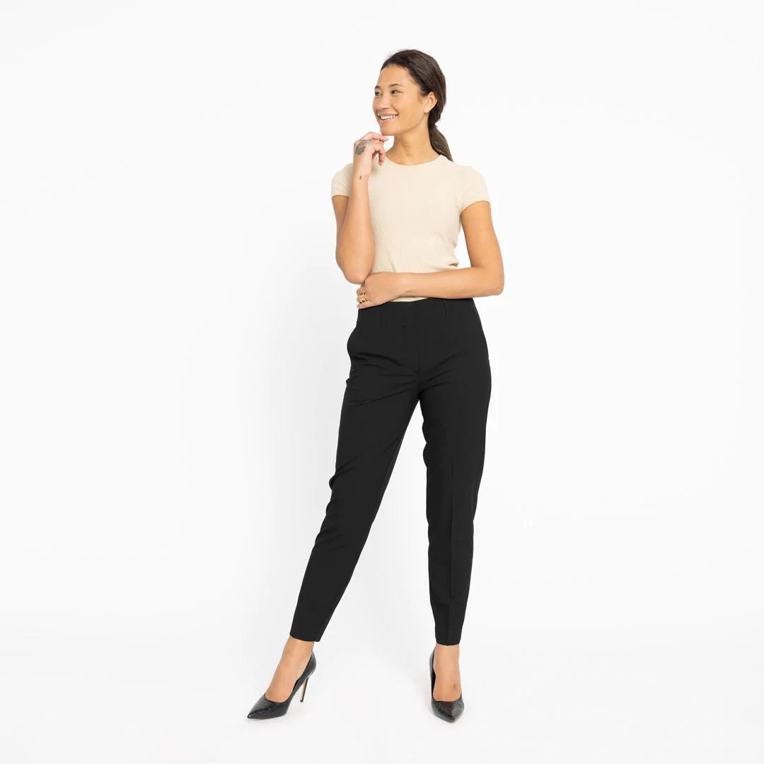 Julia 285 Black Five Units