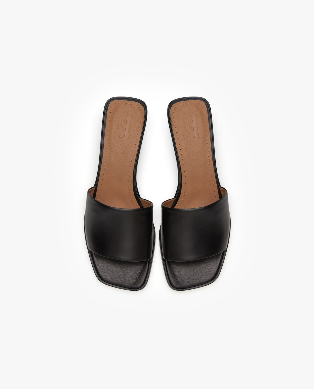 Jody Leather Black Flattered