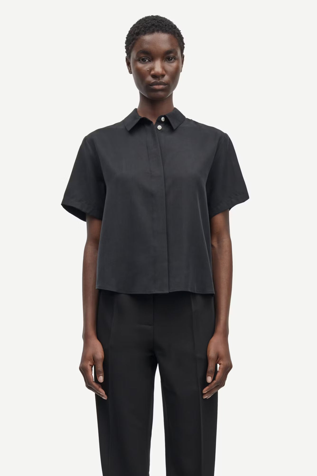 Mina SS Shirt 14028 Black Samsoe Samsoe