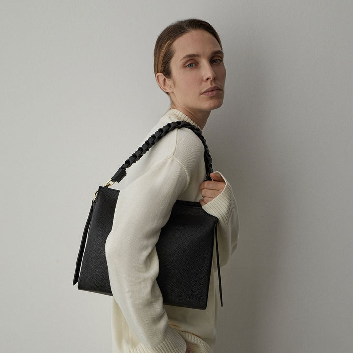 Alessandria Leather Bag Black Latalia