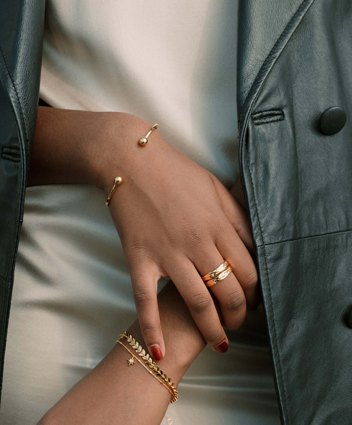 Strict Plain Bangle Ball Gold Syster P