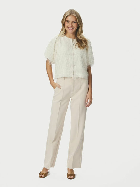 Aisa Frilly Blouse Creme Neo Noir