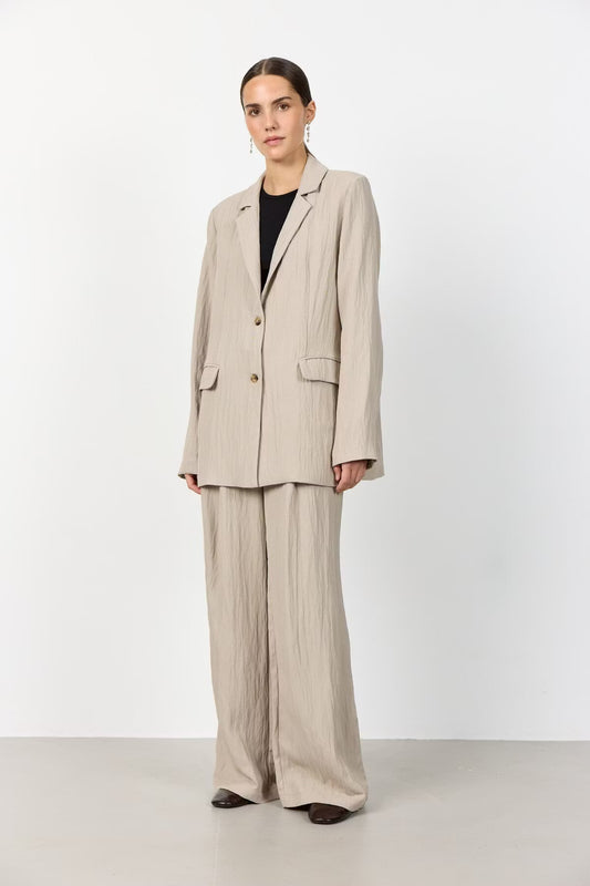 LR-Polka 1 Blazer Sand Levete Room