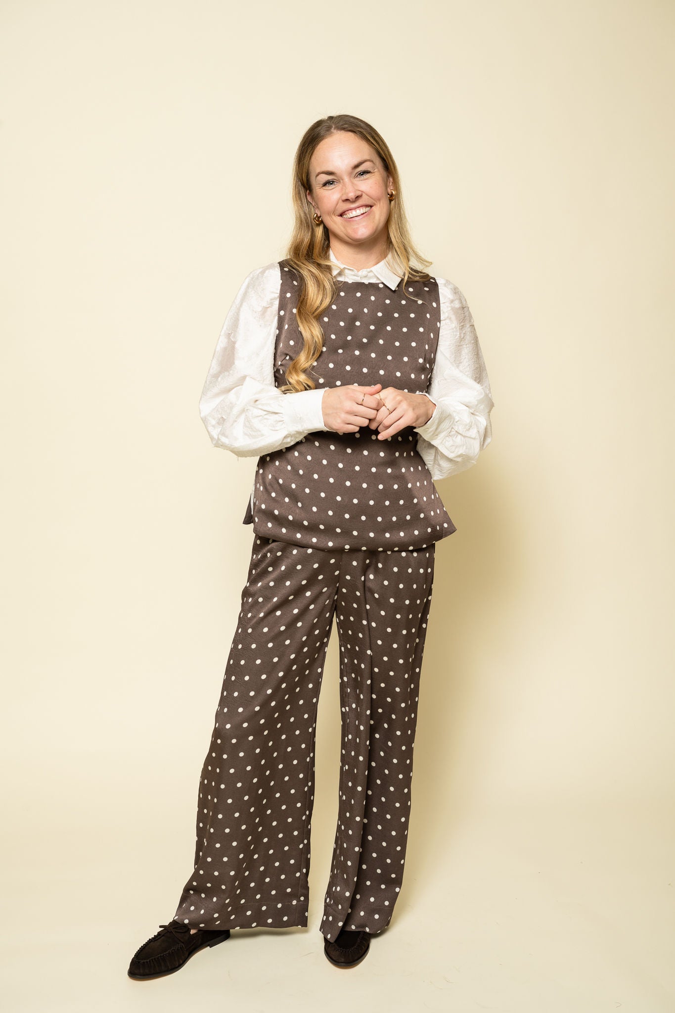 Nassa Big Dot Top Dark Brown Neo Noir