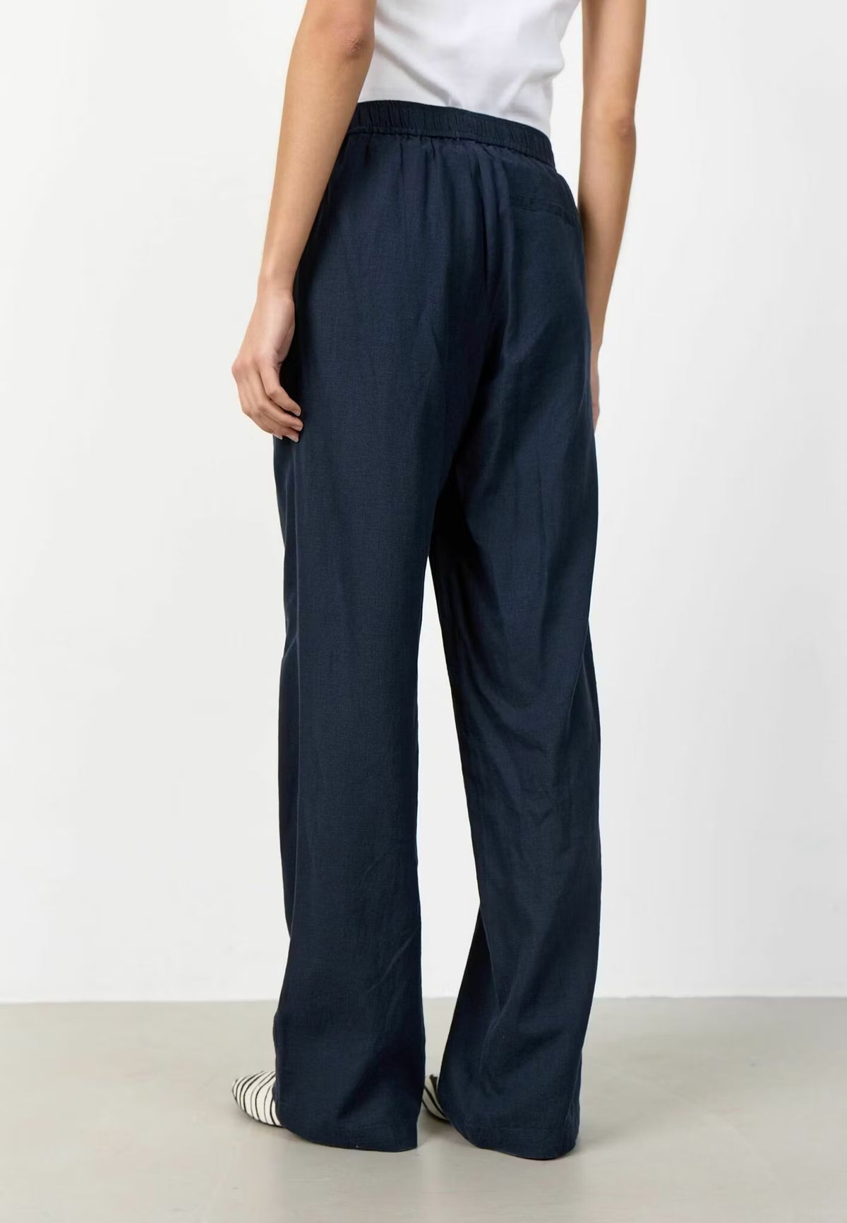 LR-Naja 7 Pants Dark Blue Levete Room