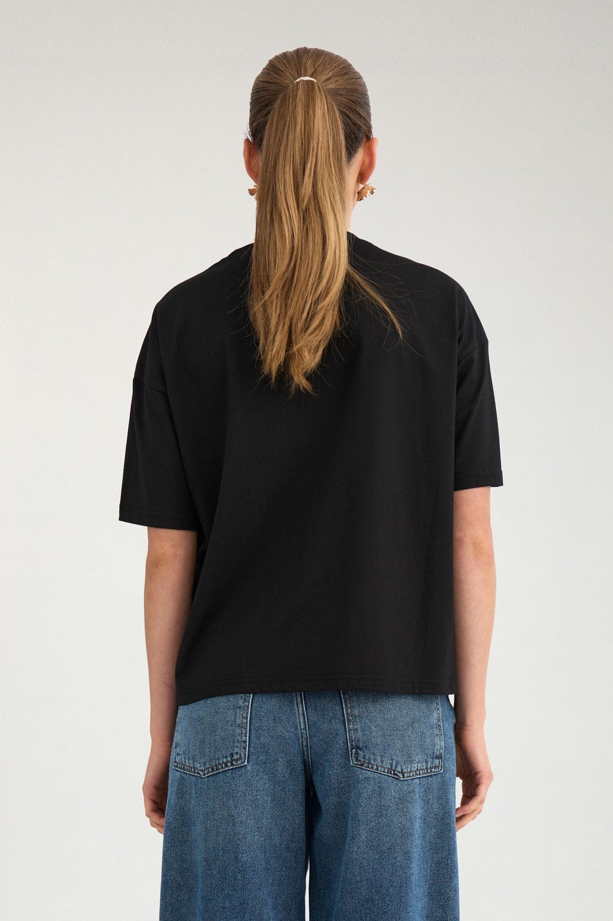 Betunia SS T-shirt Caviar Nümph