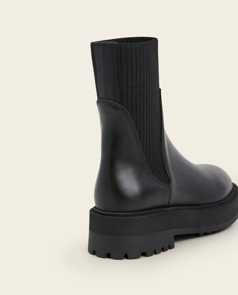 Aurora Black Leather Flattered