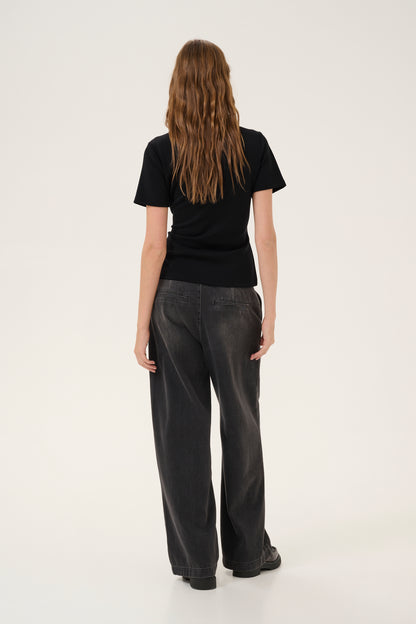 HelleMW Tee Black My Essential Wardrobe