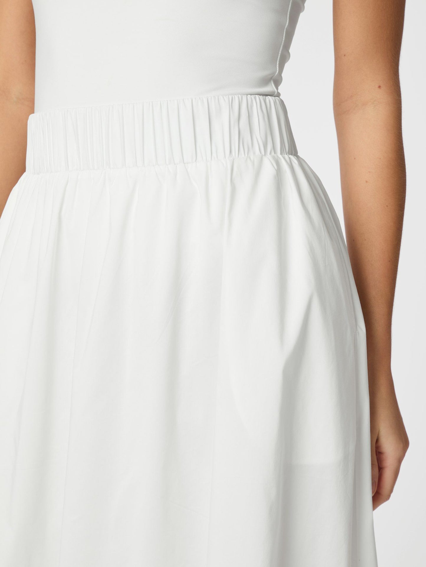 Yara Poplin Skirt Whtie Neo Noir