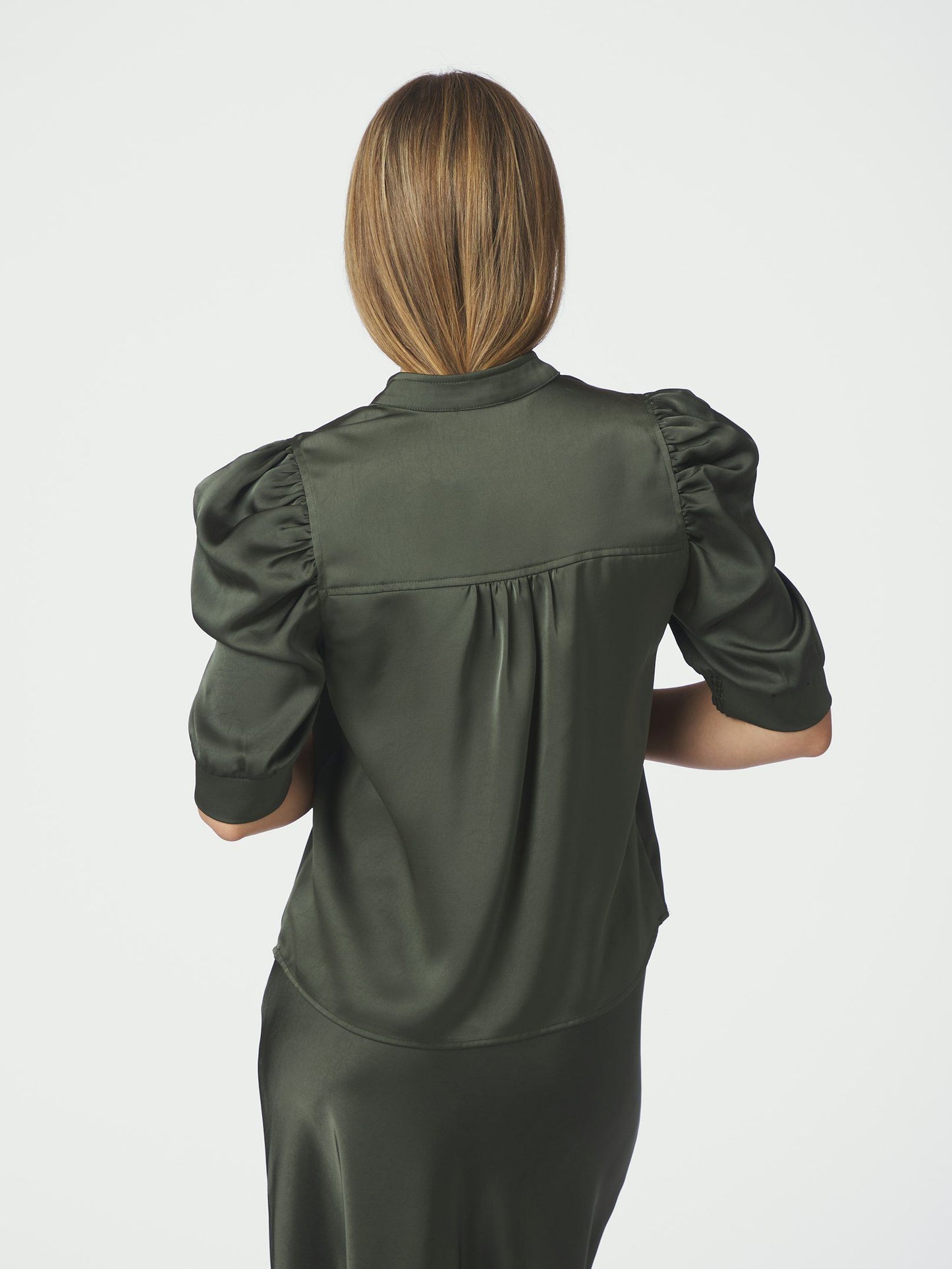 Roella Heavy Sateen Blouse Deep Green Neo Noir
