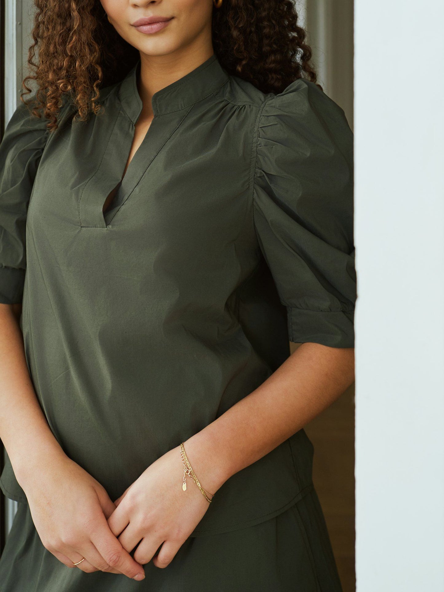 Roella Poplin Blouse Army Neo Noir