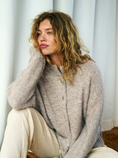 Taura Fluffy Knit Cardigan Beige Melange Neo Noir