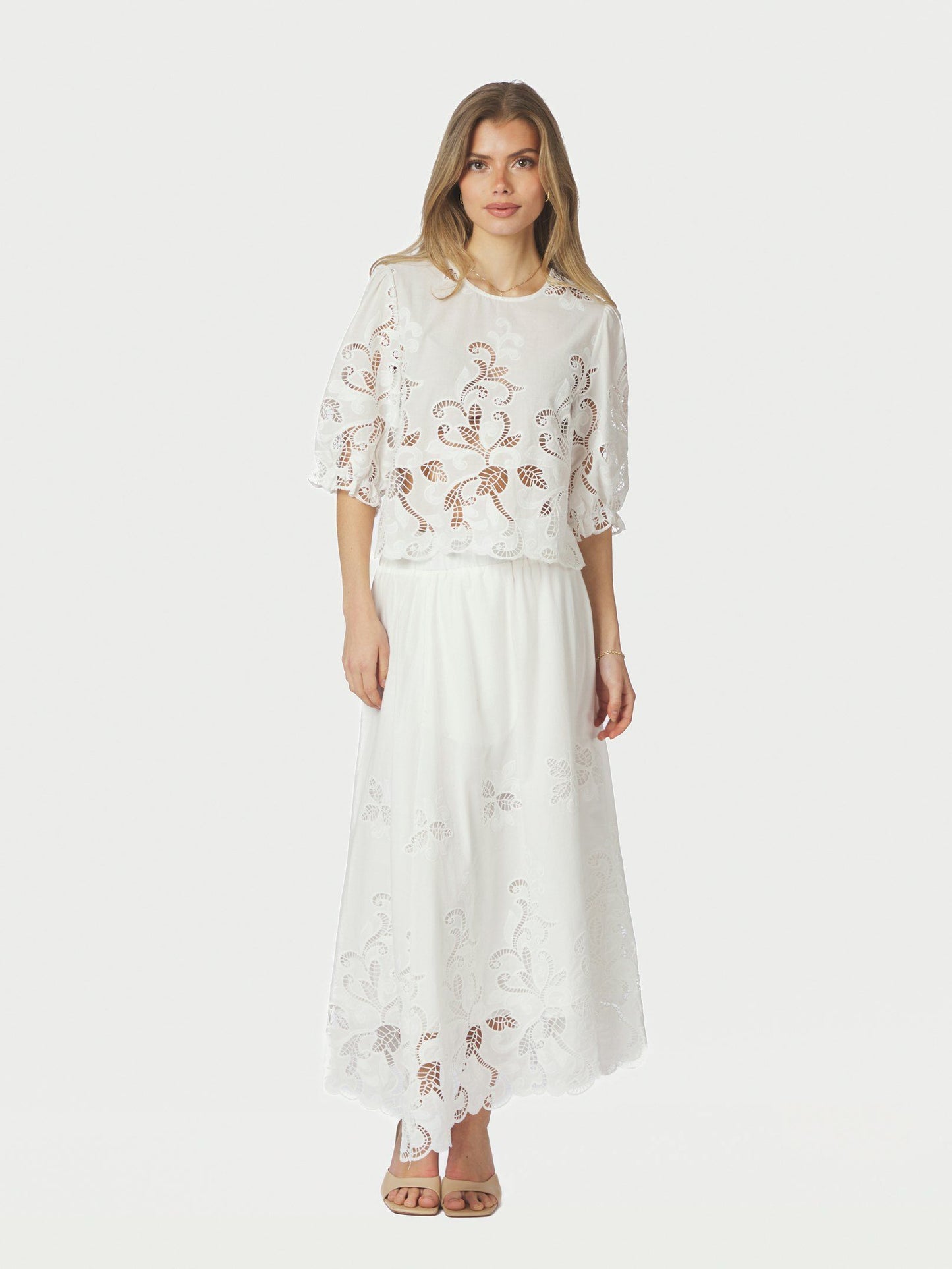 Yara Long Emb Skirt White Neo Noir