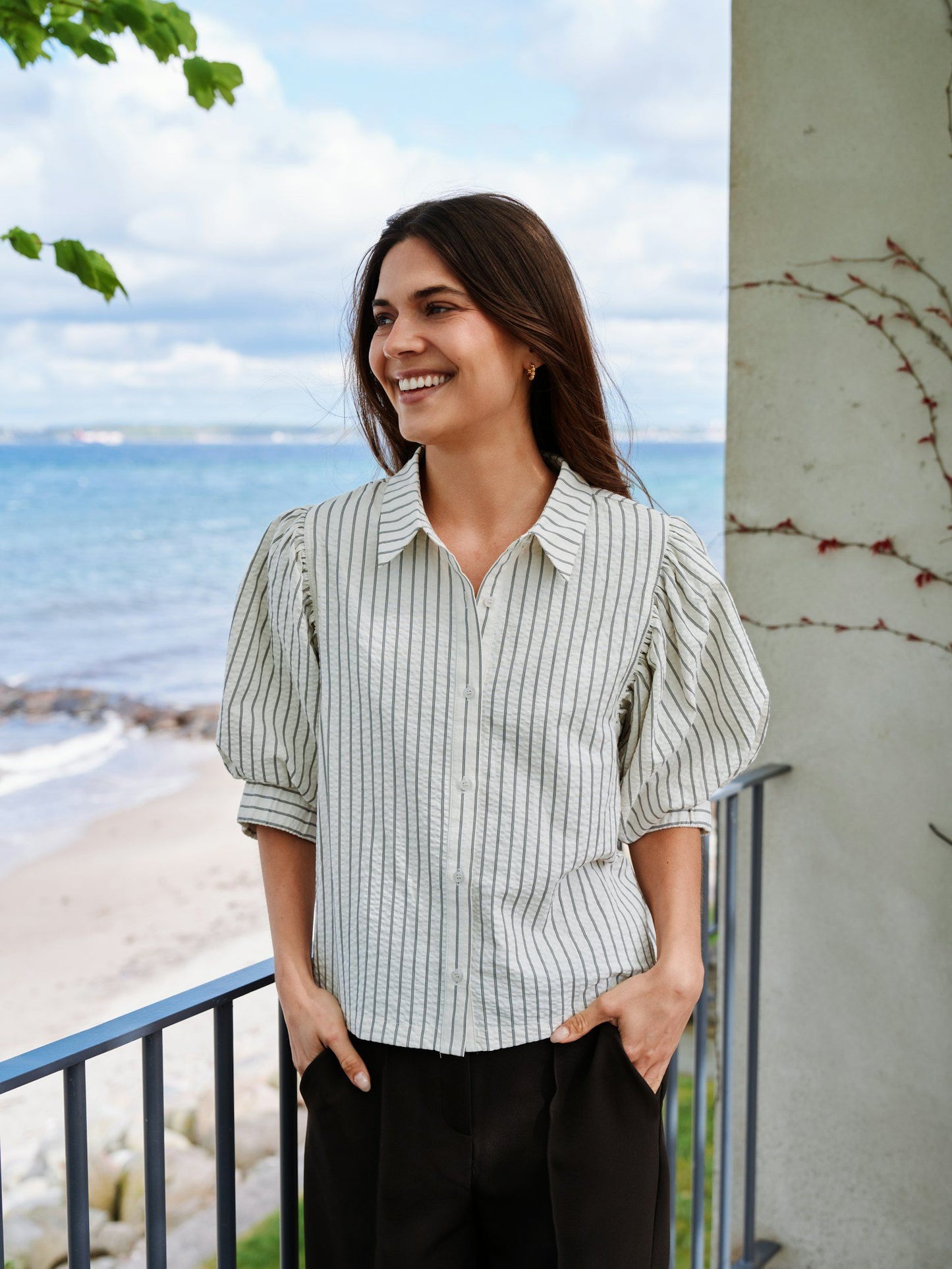 Etta Slim Stripe Shirt Off White Neo Noir