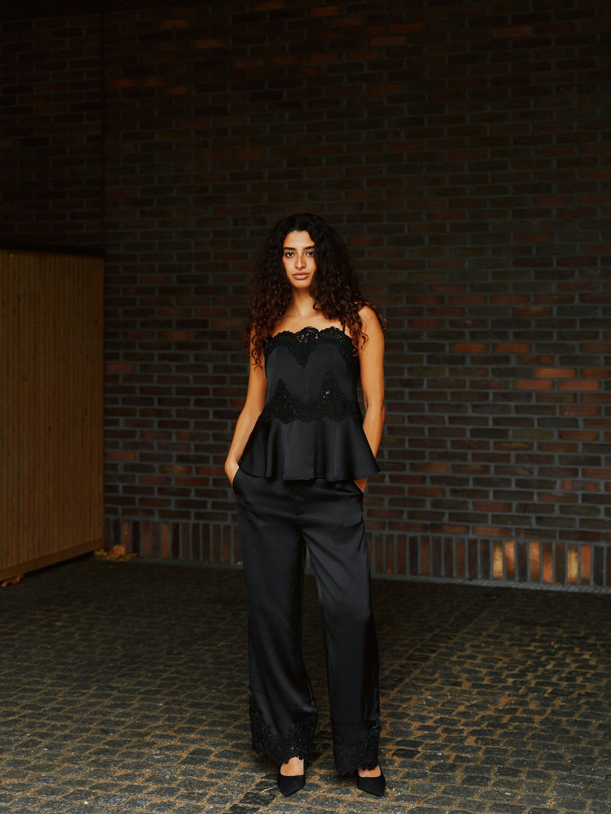 Emery Heavy Sateen Lace Pants Black Neo Noir