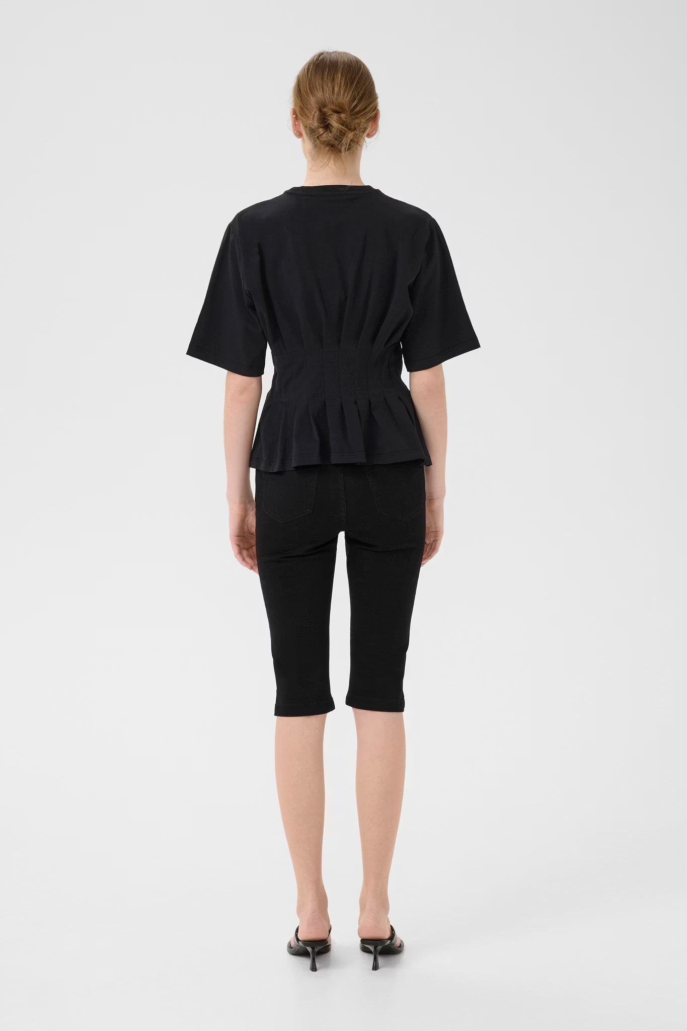 Inez T-shirt Black Gestuz