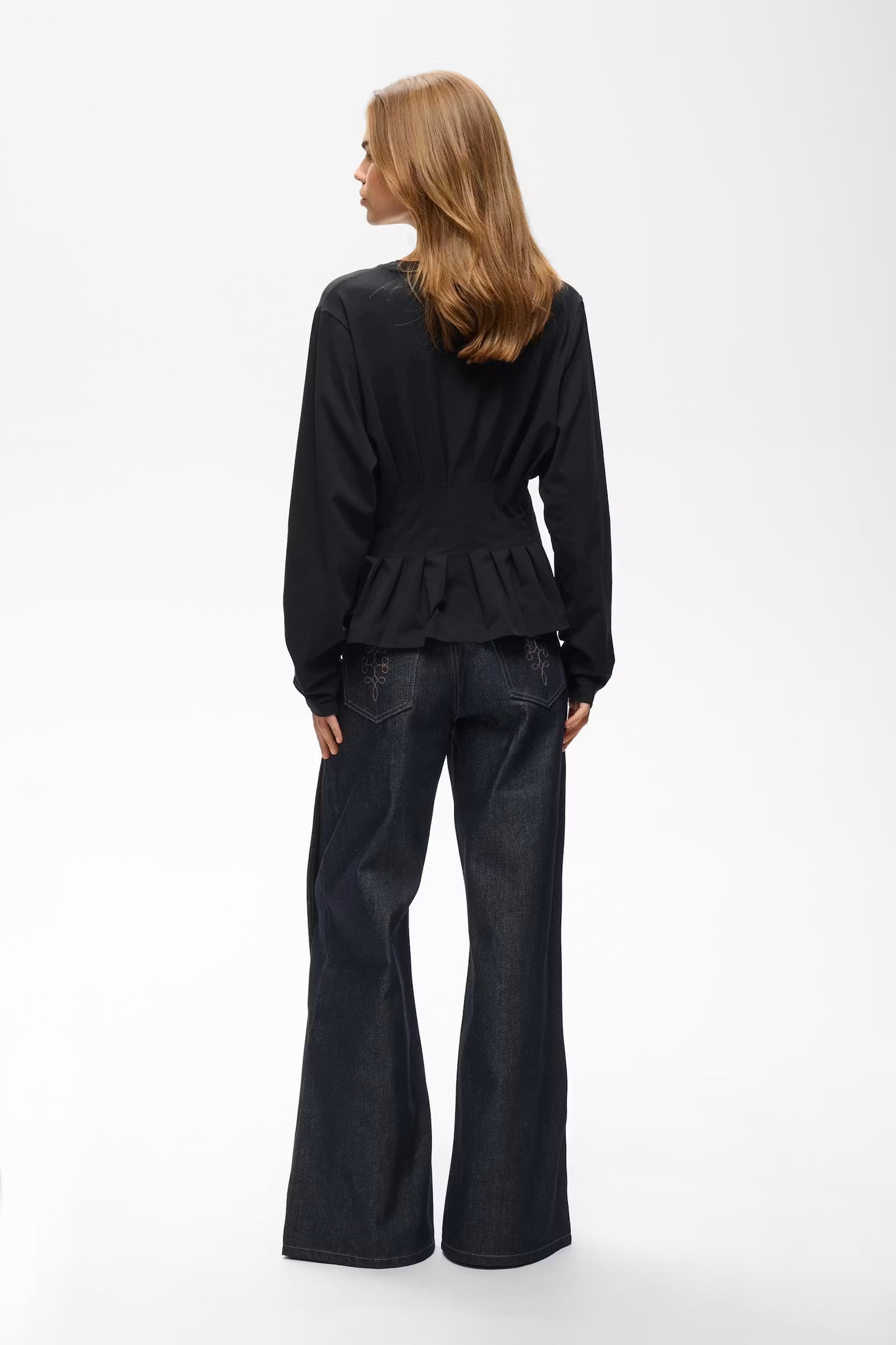 Inez LS Tee Black Gestuz