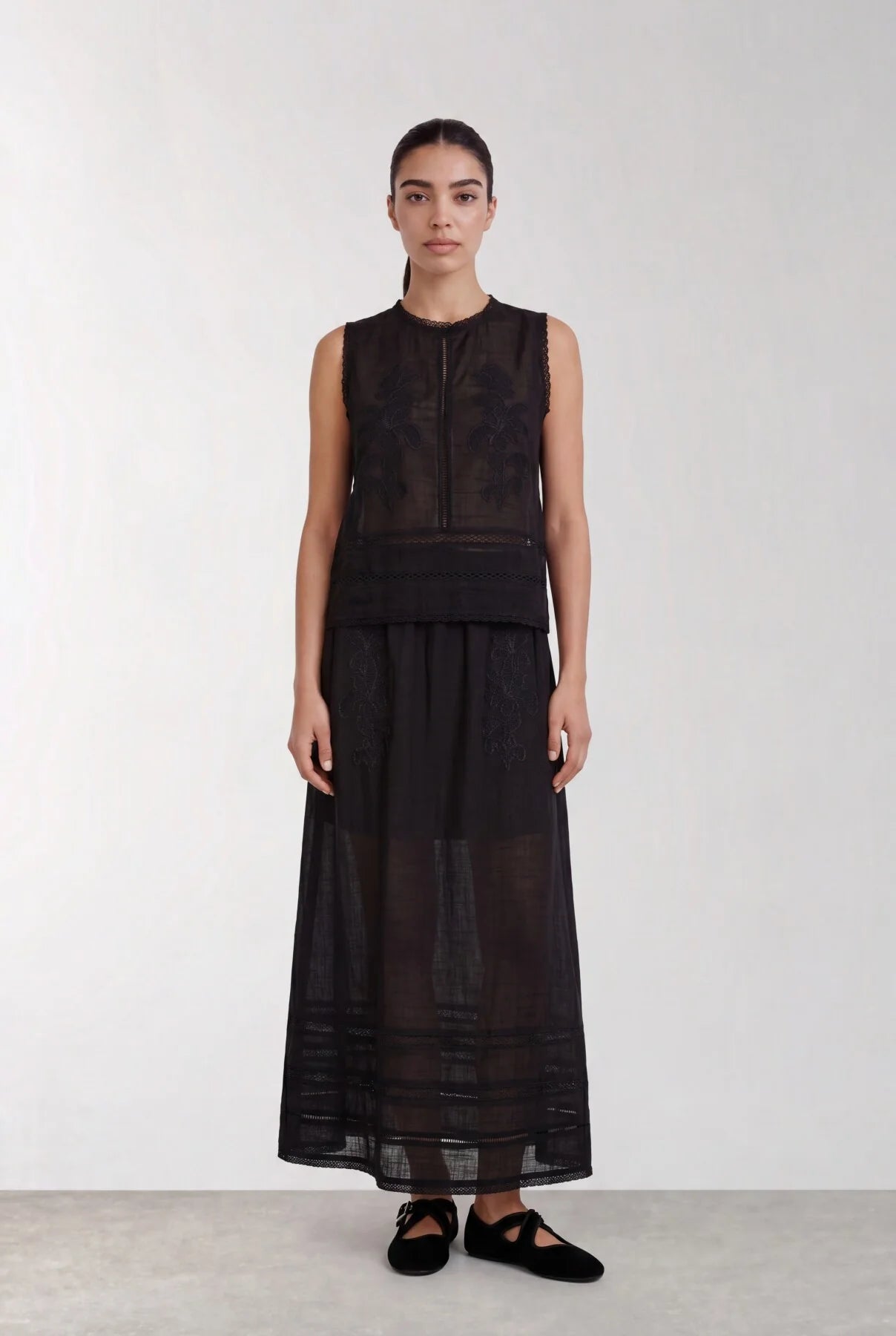 LR-Ryan 2 Skirt Black Levete Room