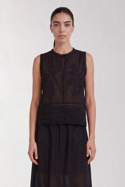 LR-Ryan 1 Top Black Levete Room