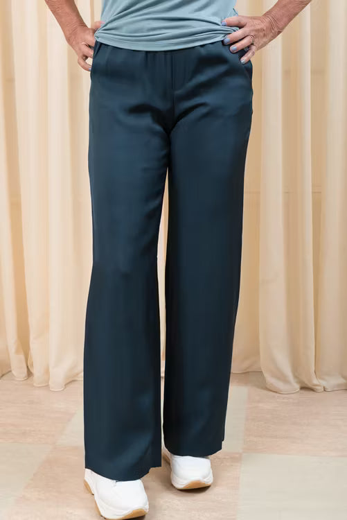 Phoebe Trousers Tropical Green Filippa K