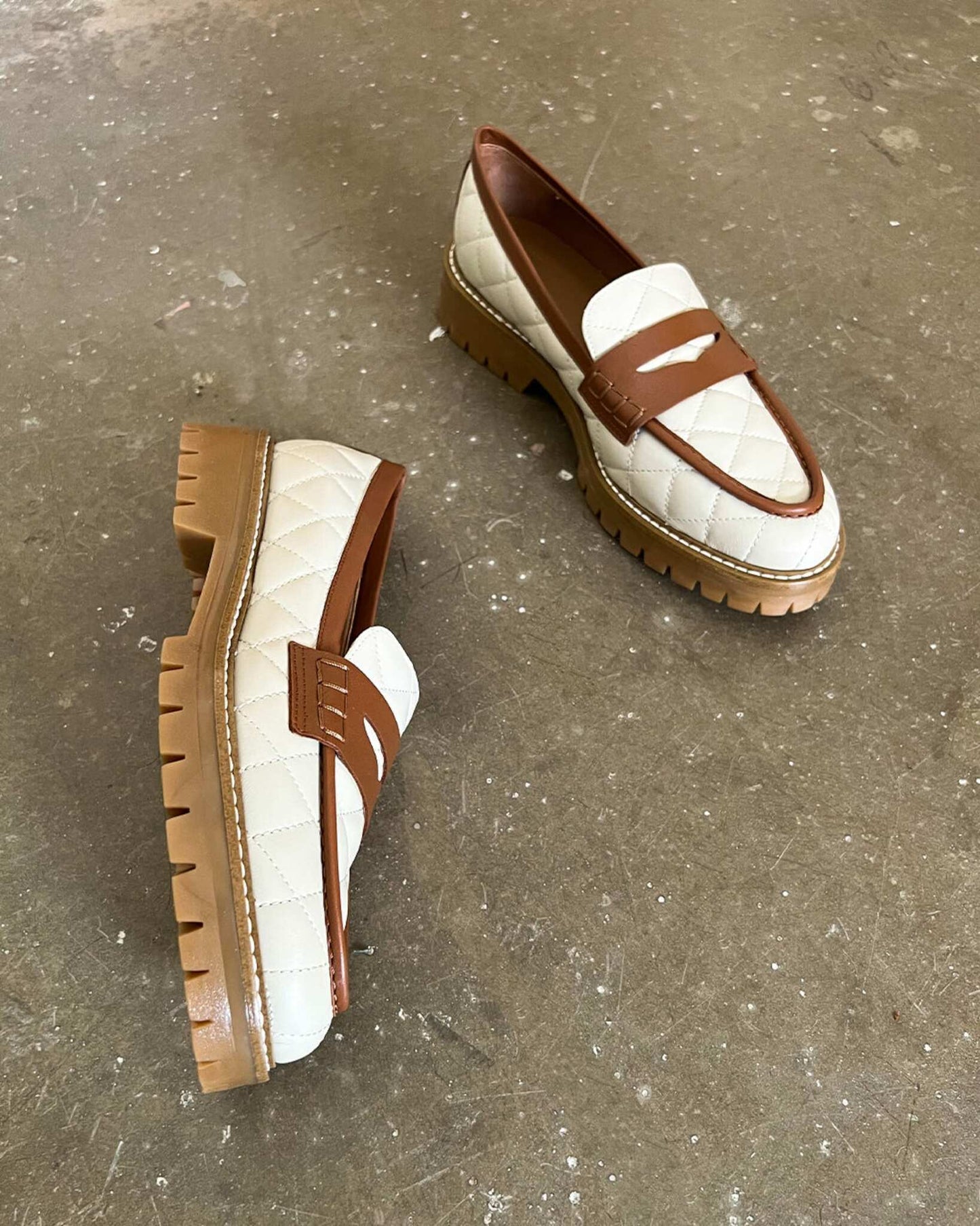 Signe Leather Creme/Caramel Flattered
