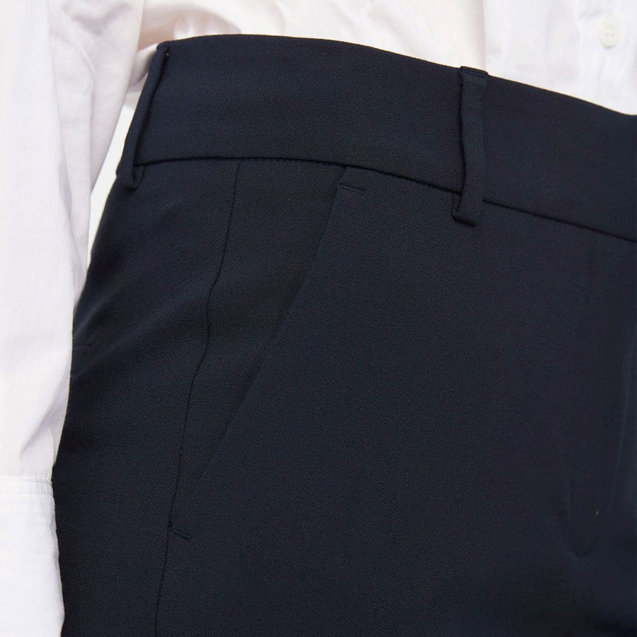 Clara Crop 285 Navy Five Units