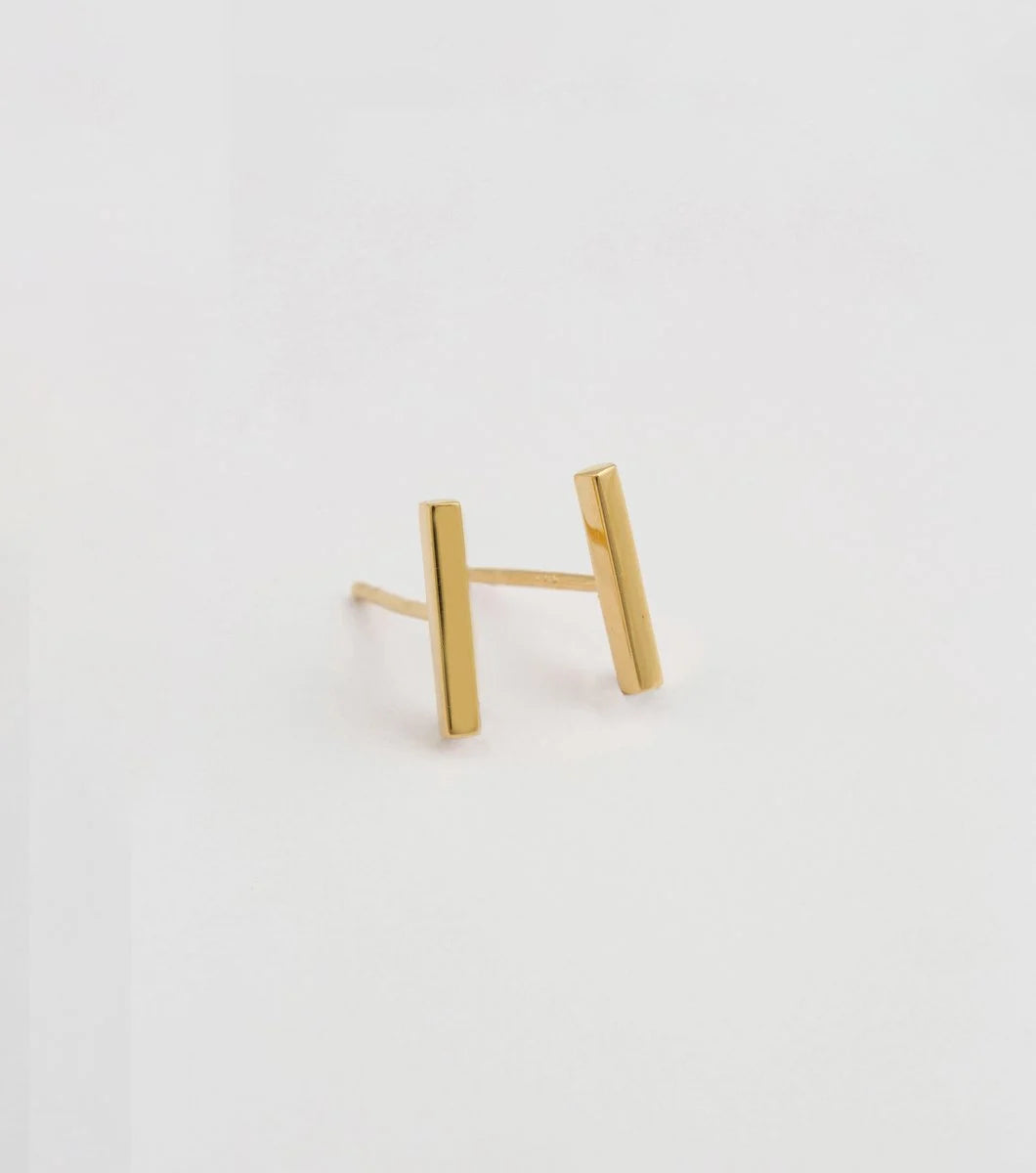 Strict Plain Bar Earrings Gold Syster P