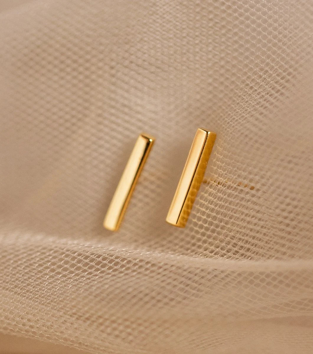 Strict Plain Bar Earrings Gold Syster P