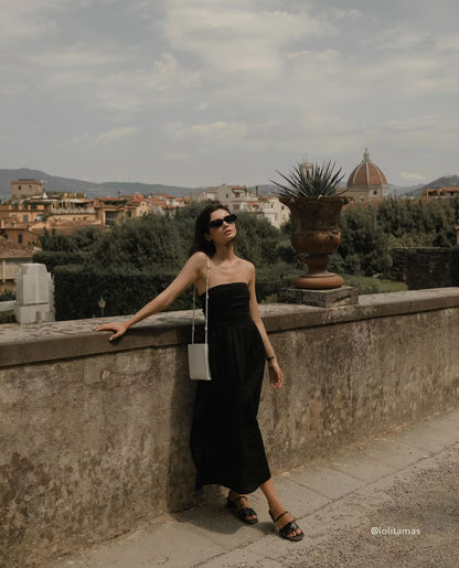 Freja Leather Black Flattered