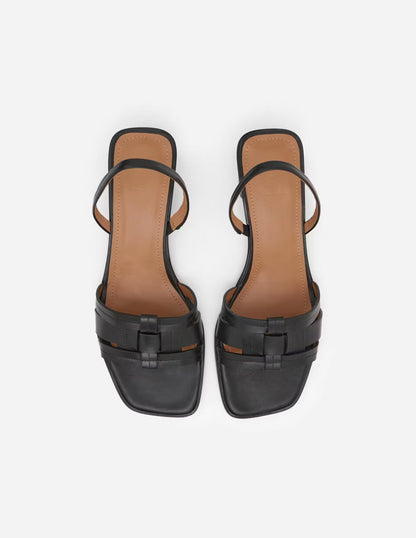 Freja Leather Black Flattered