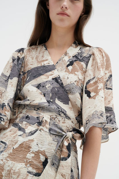 ElitaIW Wrap Top Graffiti Wall Grey InWear