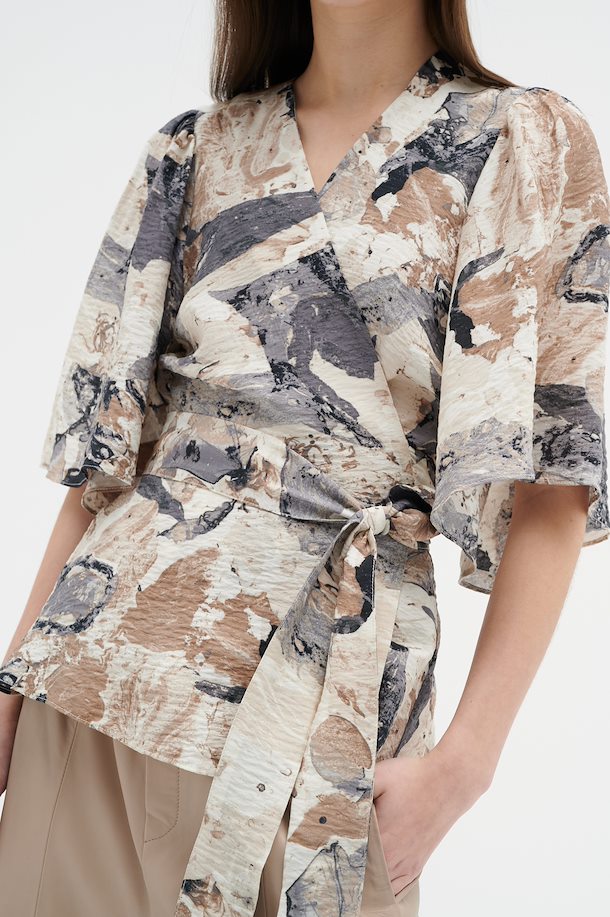 ElitaIW Wrap Top Graffiti Wall Grey InWear