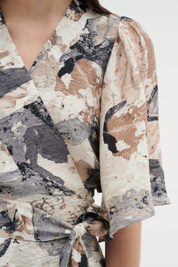 ElitaIW Wrap Top Graffiti Wall Grey InWear