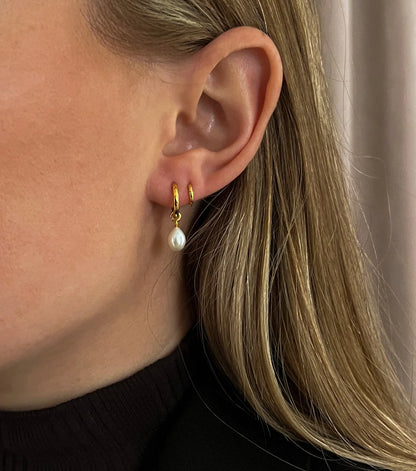 Treasure Pearl Hoops Gold Syster P
