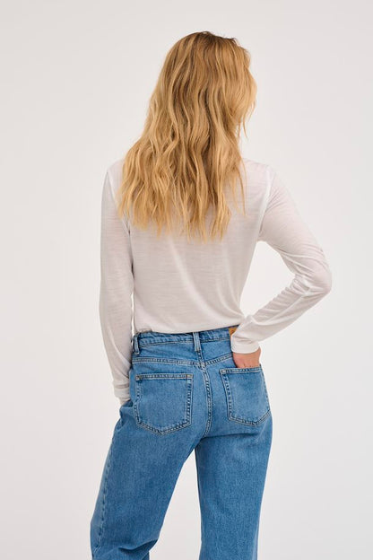 The Oneck Long Sleeve Off-White My Essential Wardrobe