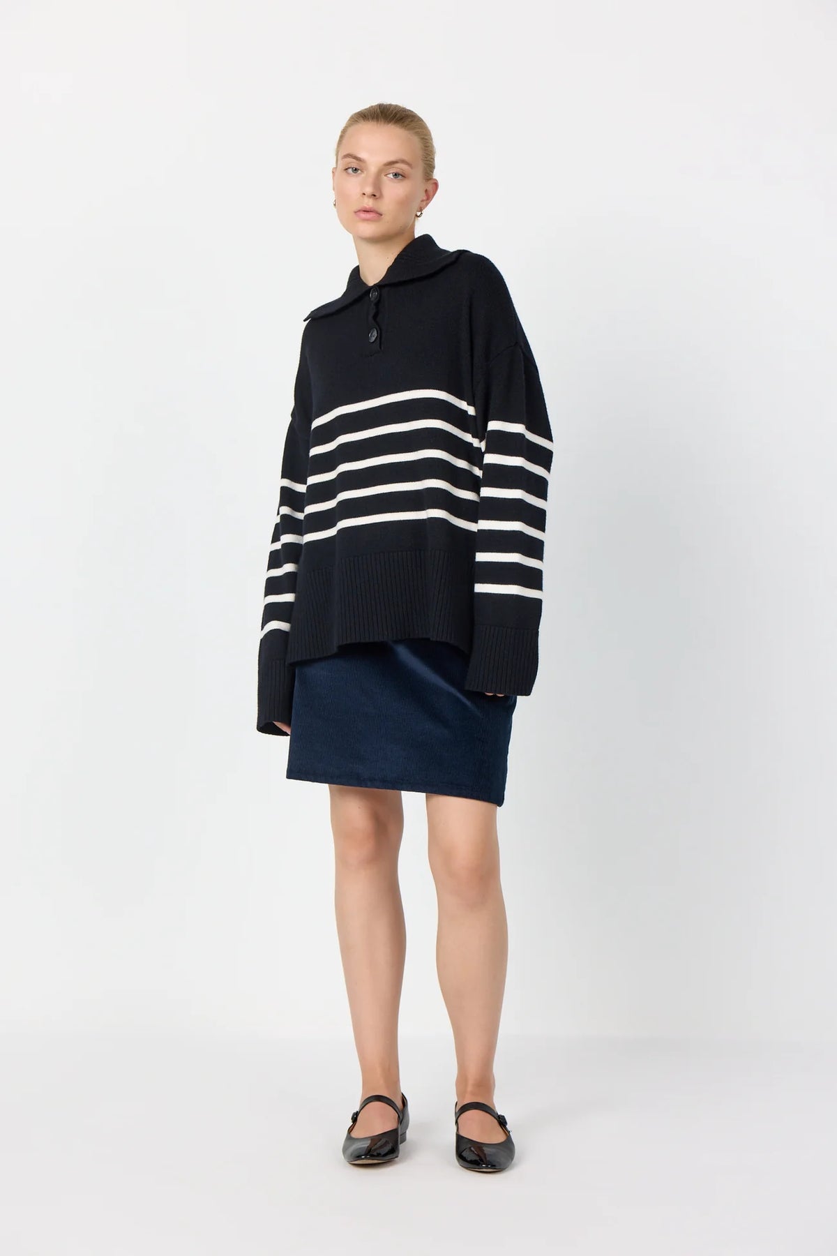 Danni Pullover Black Levete Room