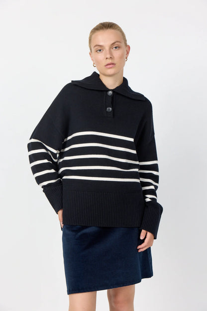 Danni Pullover Black Levete Room