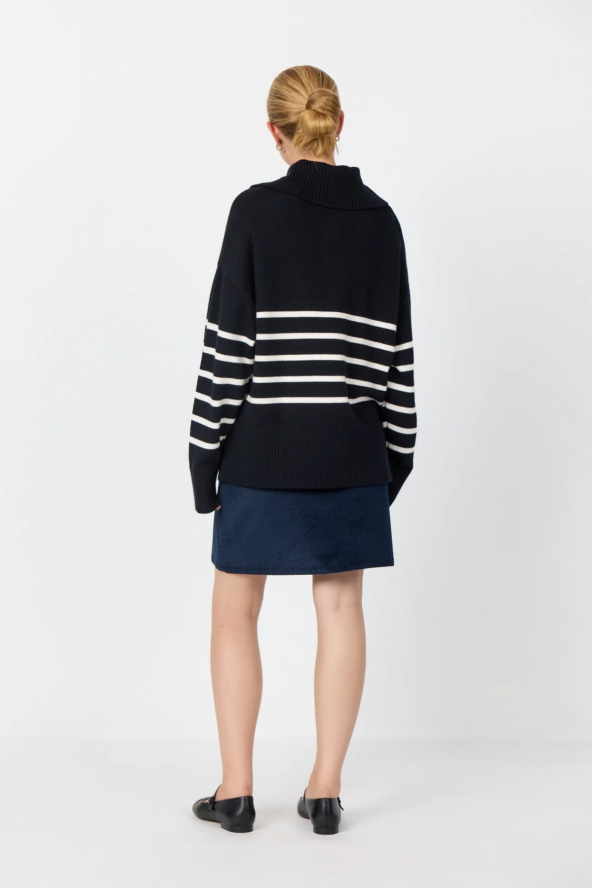Danni Pullover Black Levete Room