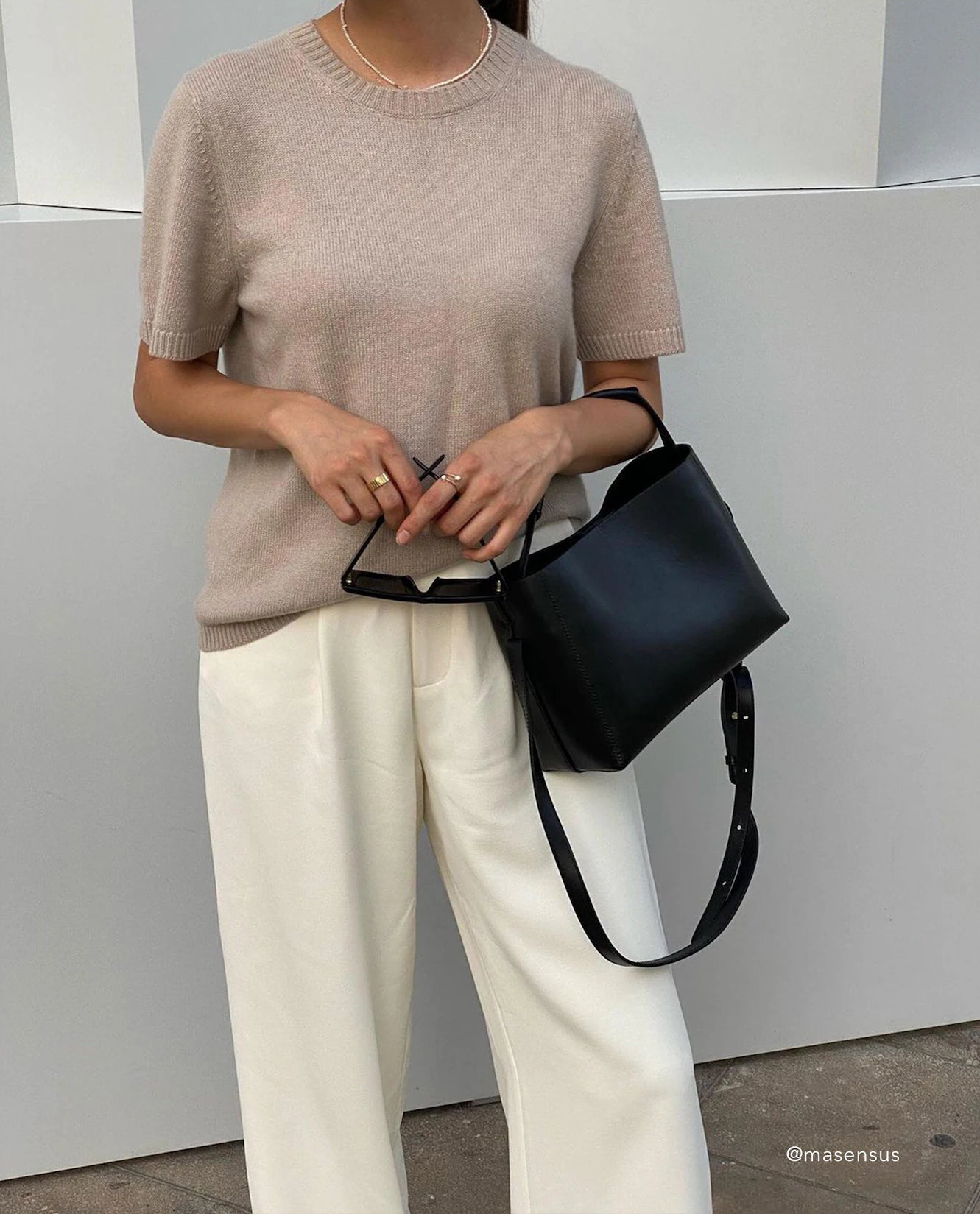 Hedda Midi Handbag Black Leather Flattered