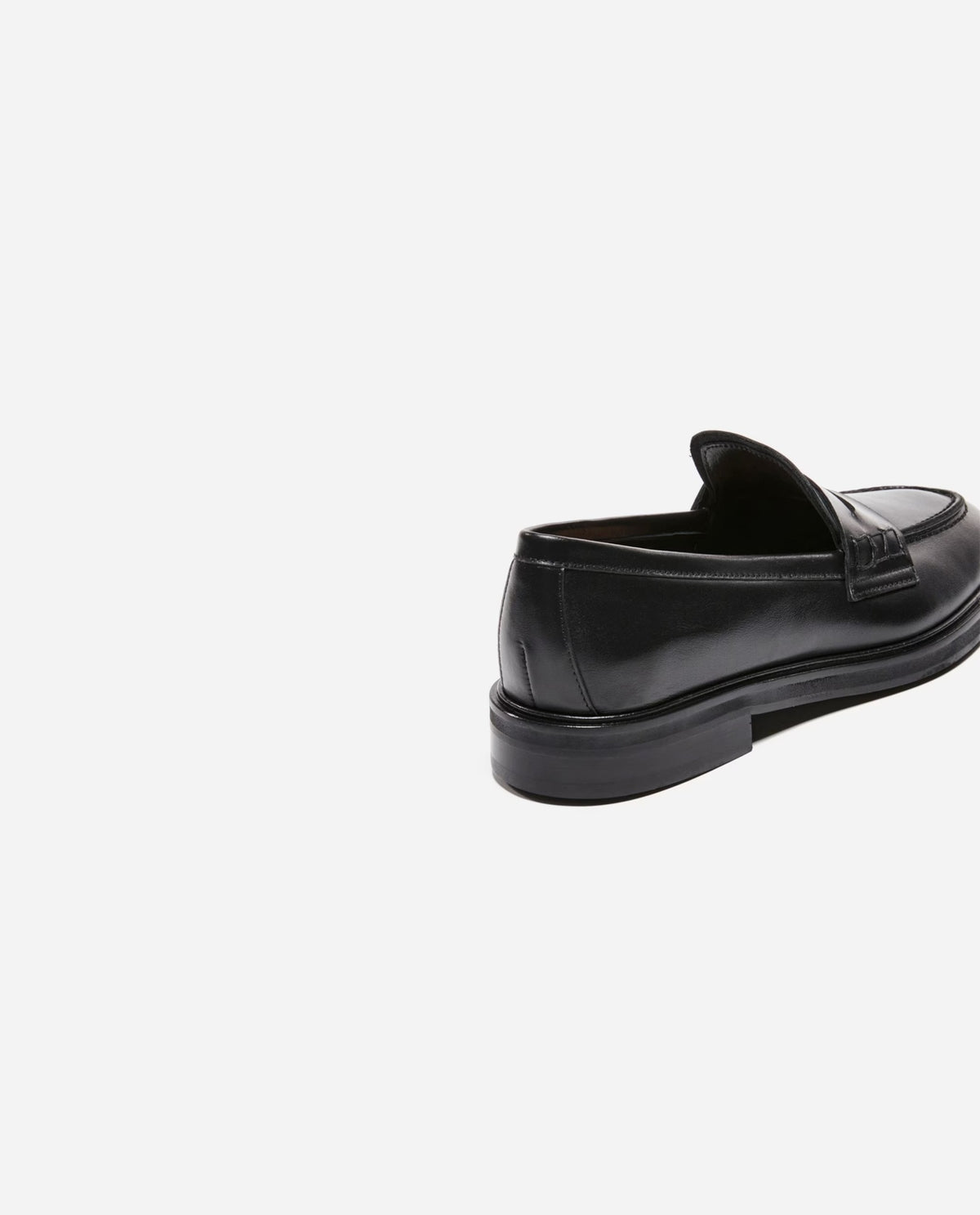 Sara Leather Black Flattered
