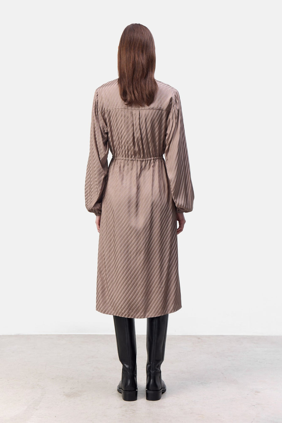 LR-Evonne 3 Dress Levete Room