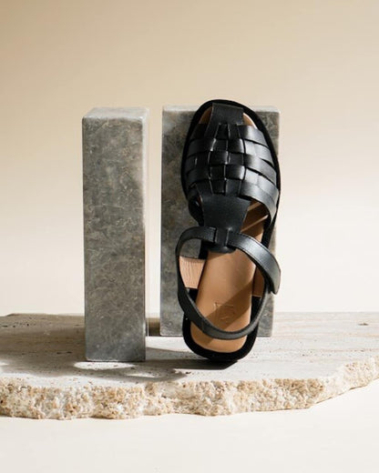 Gigi Leather Black Flattered