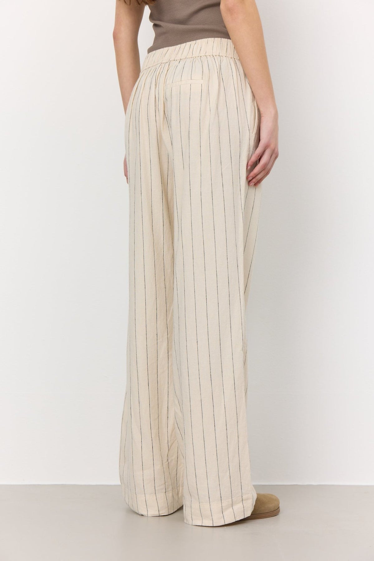 LR-Guddi 1 Pants Cream Levete Room