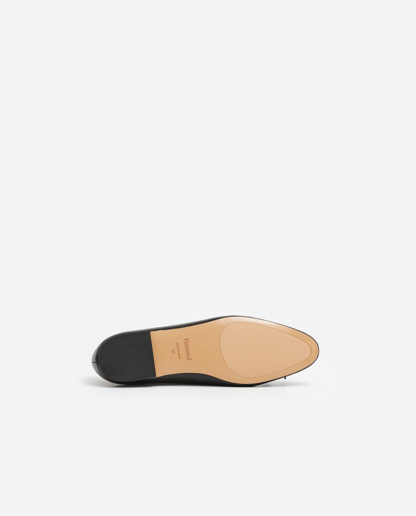 Bodil Leather Black Flattered