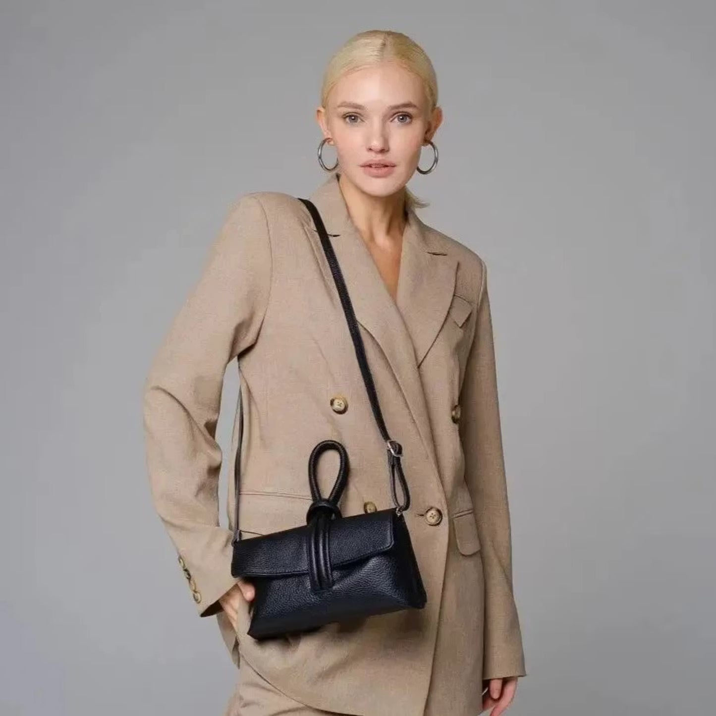Barletta Clutch Black Latalia