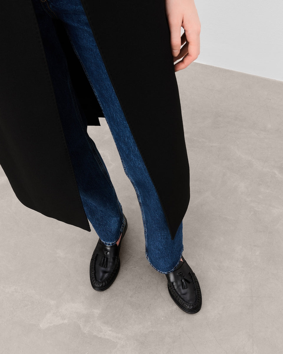 Sigrid Leather Black Flattered