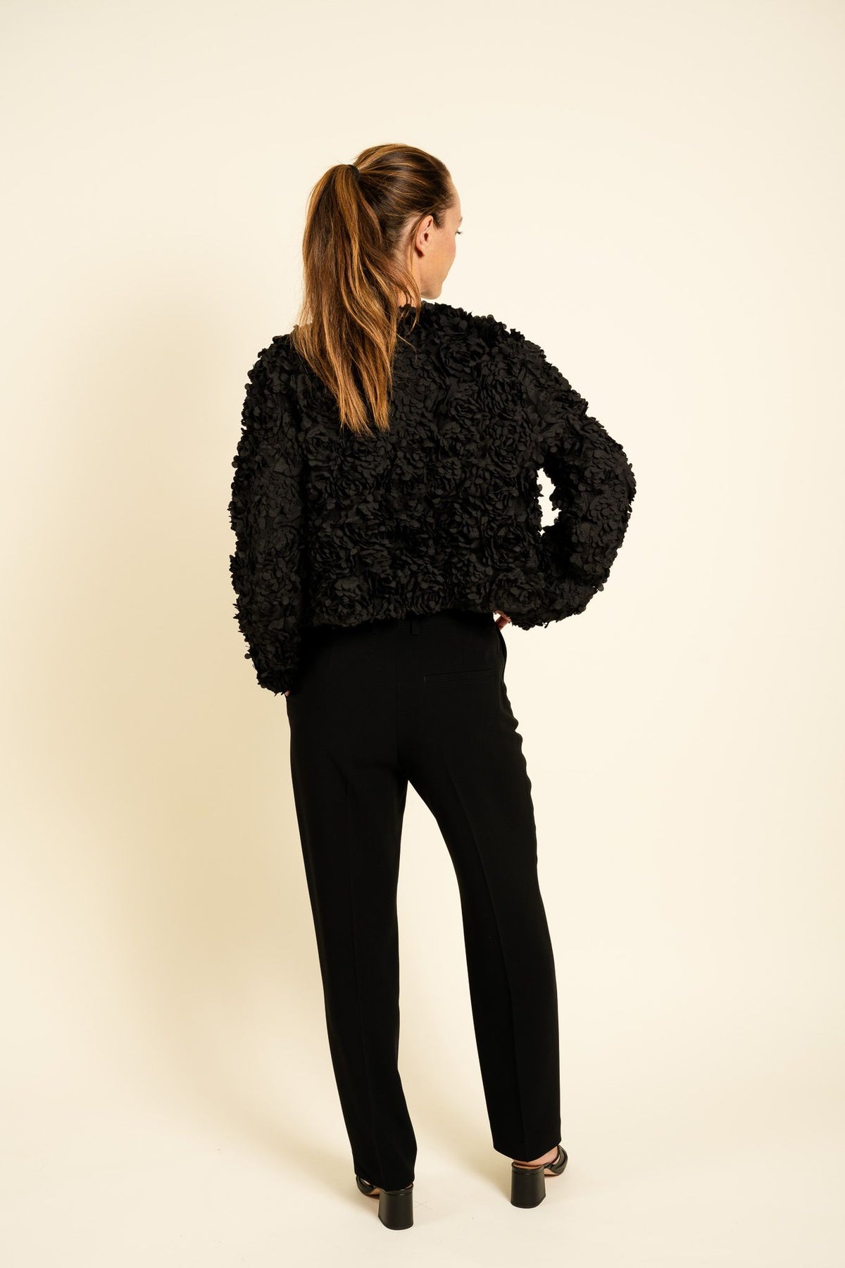 Jaffa Flower Jacket Black Urban Pioneers
