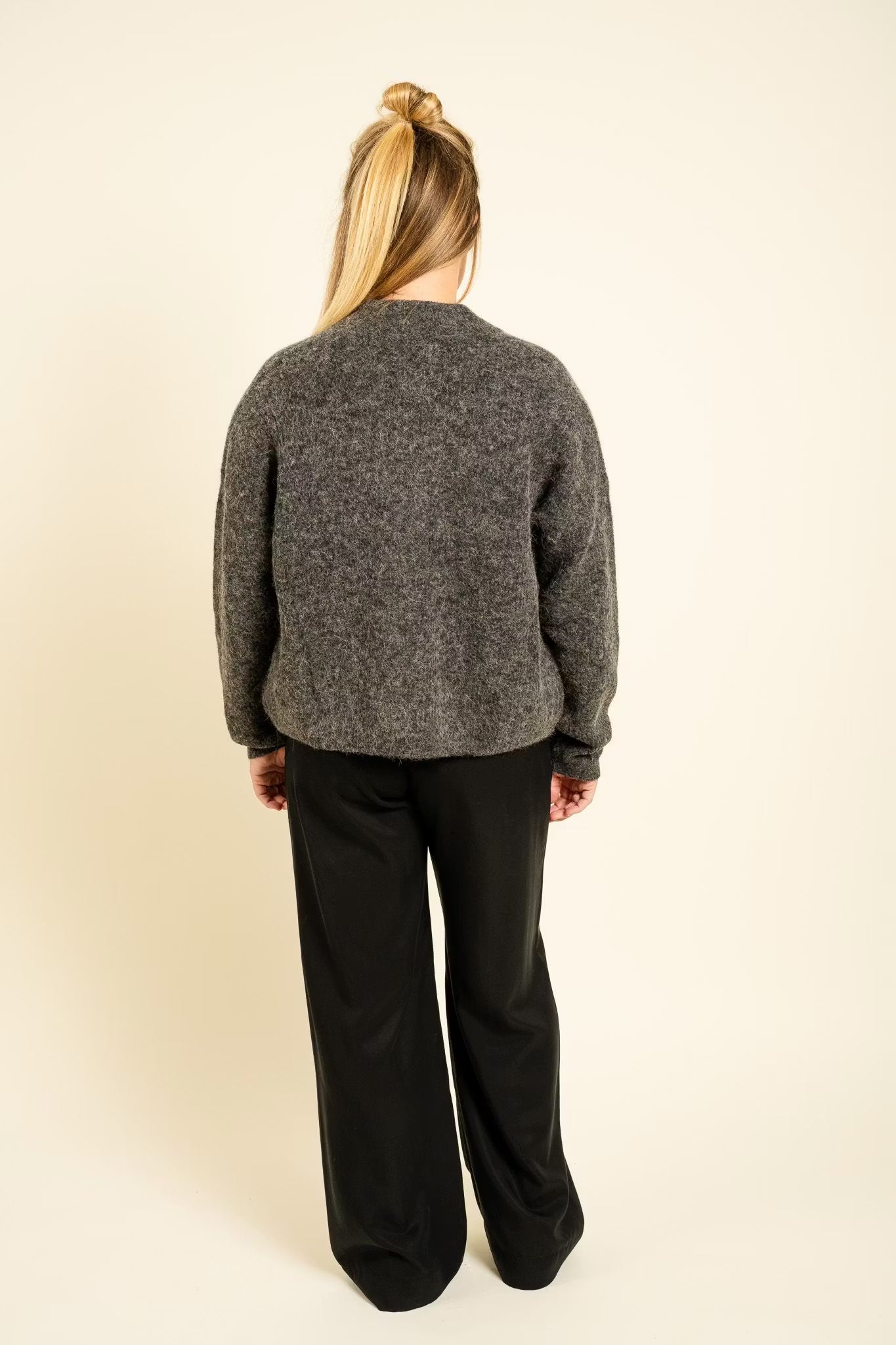 AlphaGZ Short Cardigan Charcoal Melange Gestuz