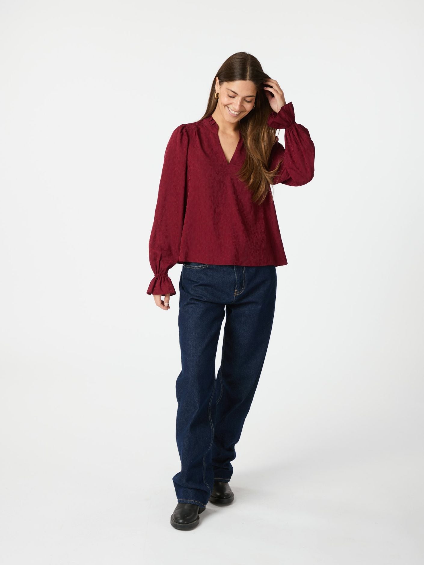 Amara Jacquard Dot Blouse Wine Neo Noir